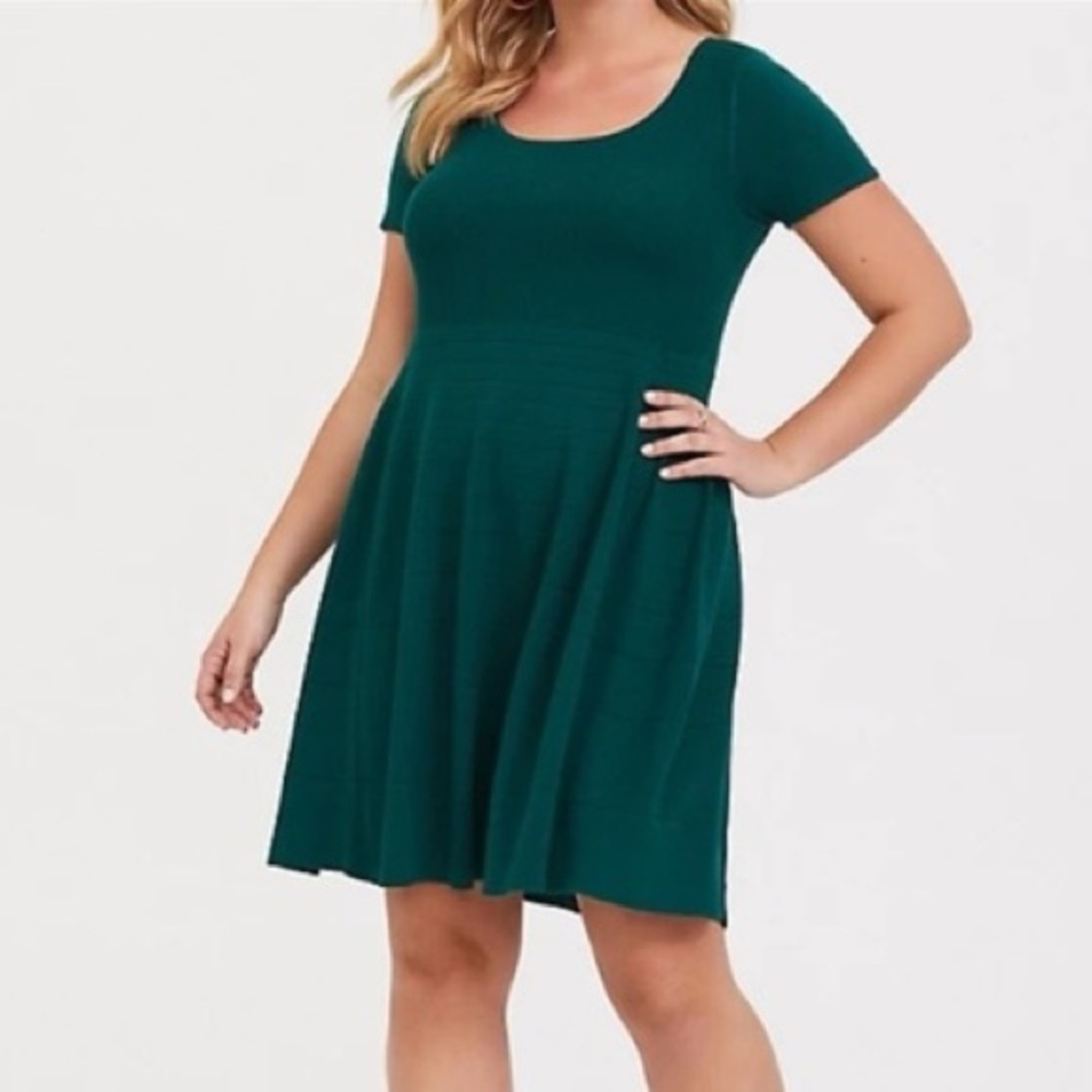 Torrid Emerald Green Short Sleeve Ribbed Skater Style Pinup Sweater Dress Sz 4X